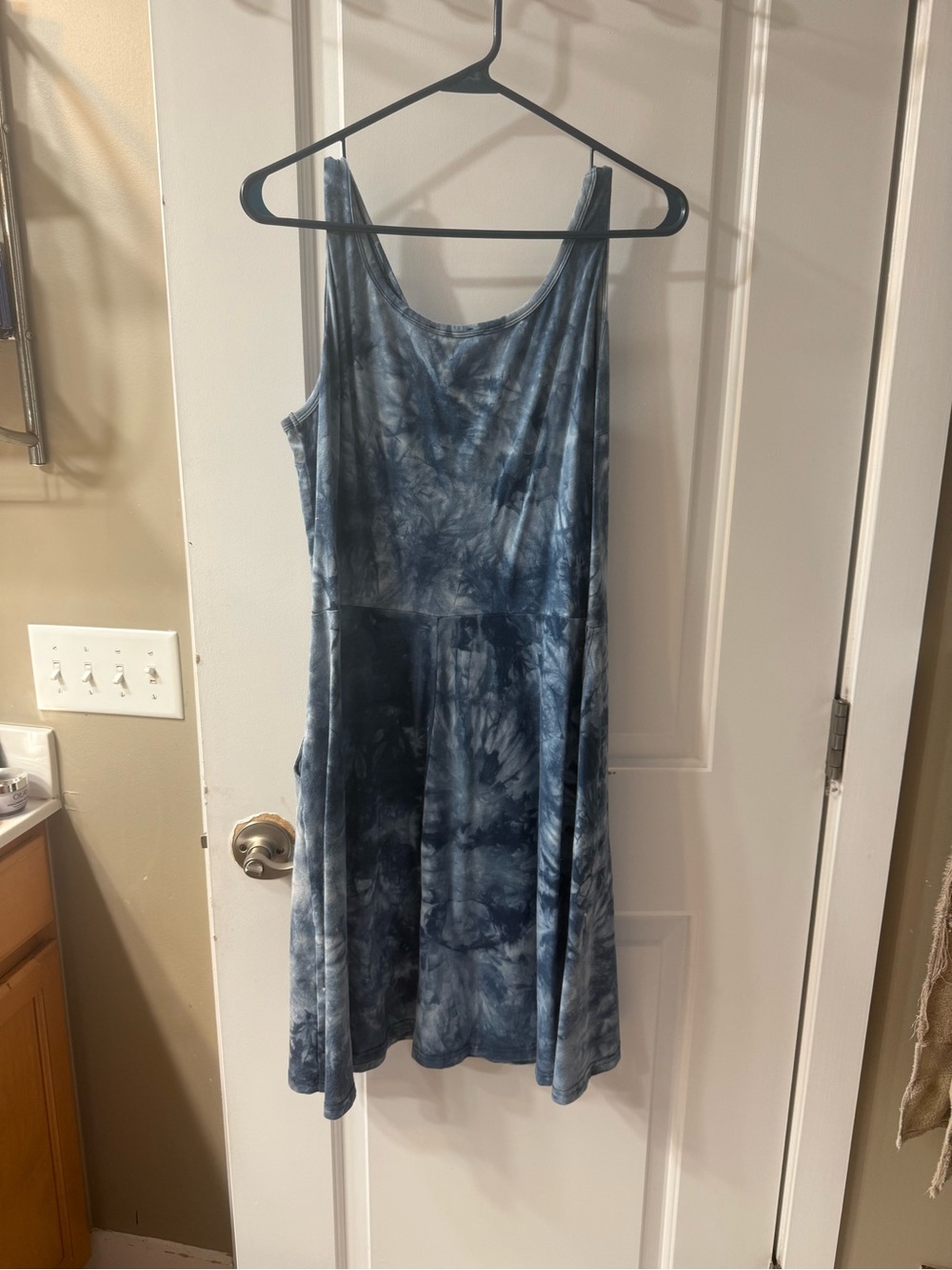 Blue Tie-Dye Midi Dress with Flared Skirt